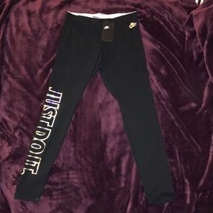 NWT- NIKE JUST DO IT LEGGINGS